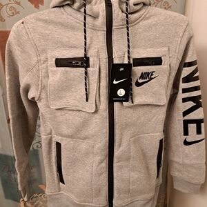 BN Nike Boy's Light Gray Sweatsuit Size L 14-16